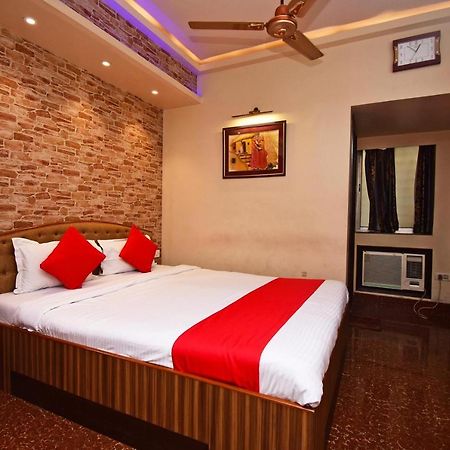 Hotel Oyo 2510 Near Camac Street à Calcutta Extérieur photo