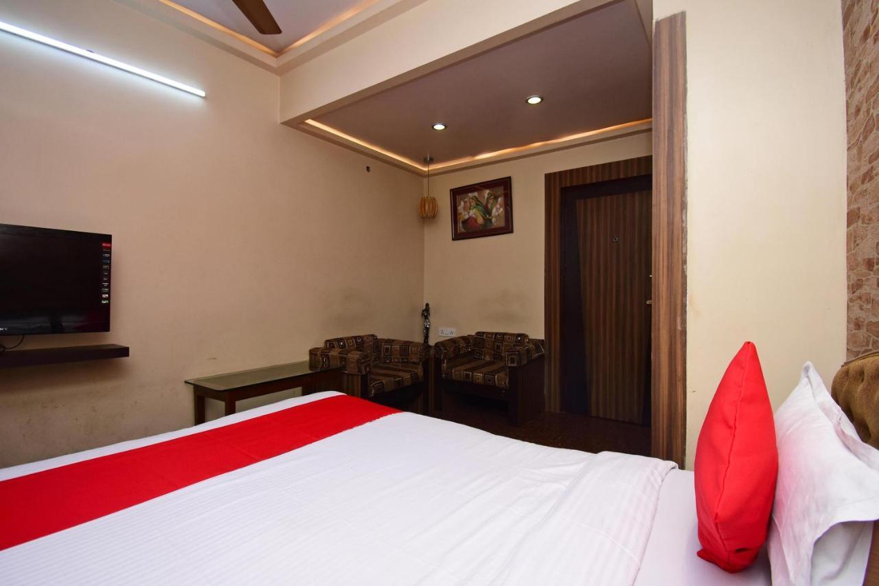Hotel Oyo 2510 Near Camac Street à Calcutta Extérieur photo